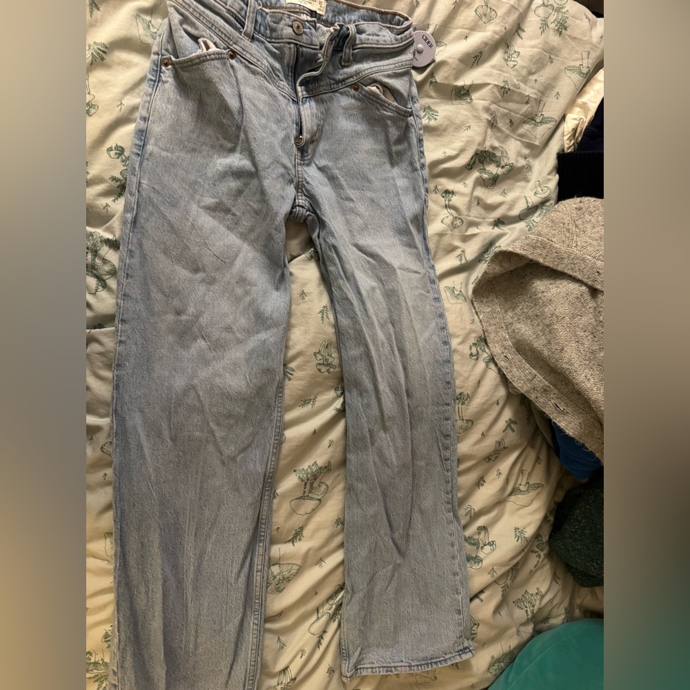 Abercrombie & Fitch High Rise 90s Relaxed Jean